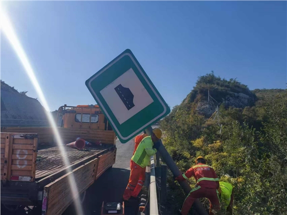 80396e8a03265013e155f5c40cf72712.jpg